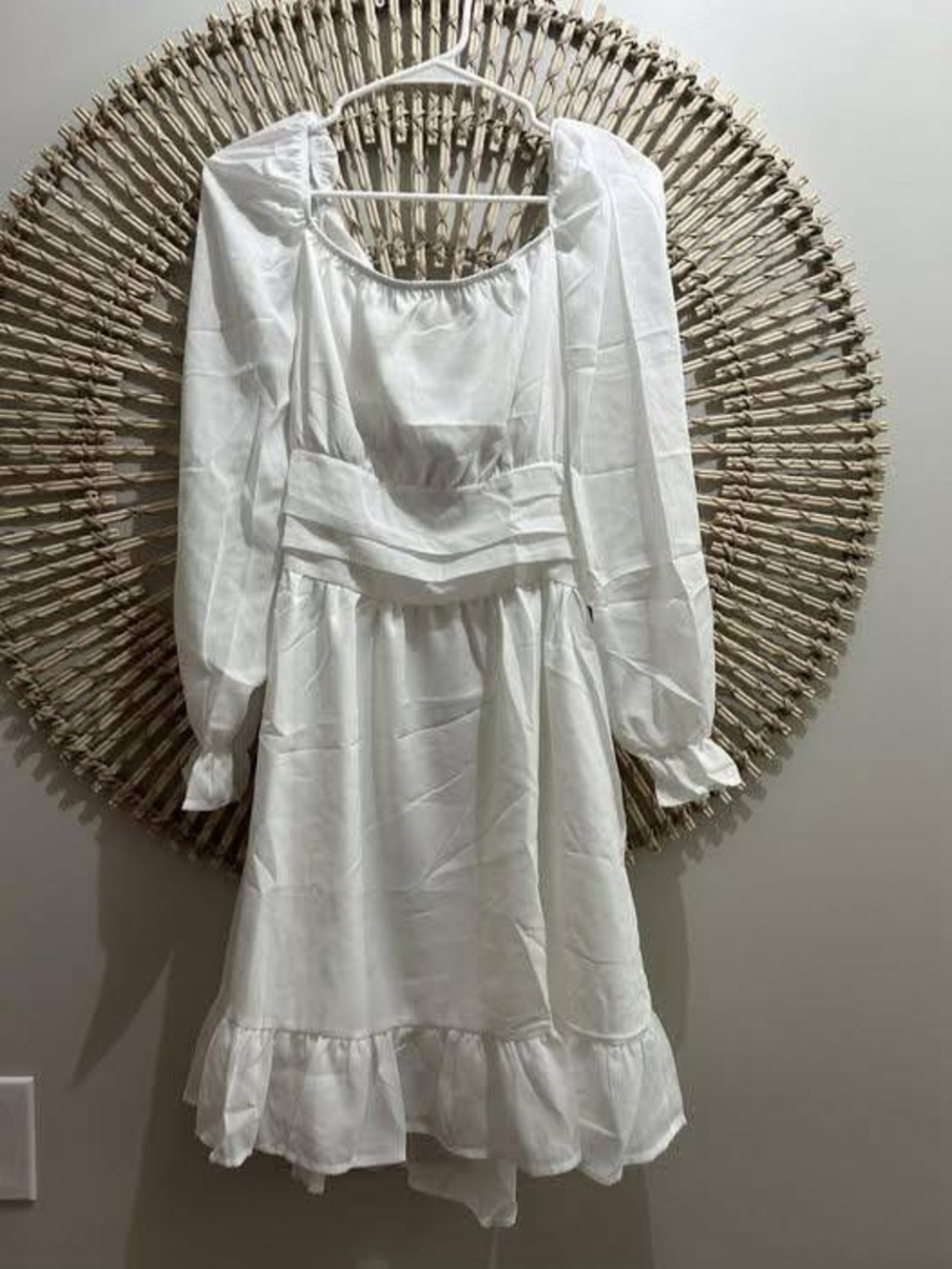 White Puff-Sleeve Ruffle Hem Dress